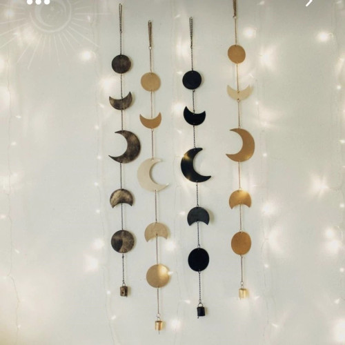 ریسه ماه دستساز طلایی و مشکی برای دکوراسیون اتاق خواب